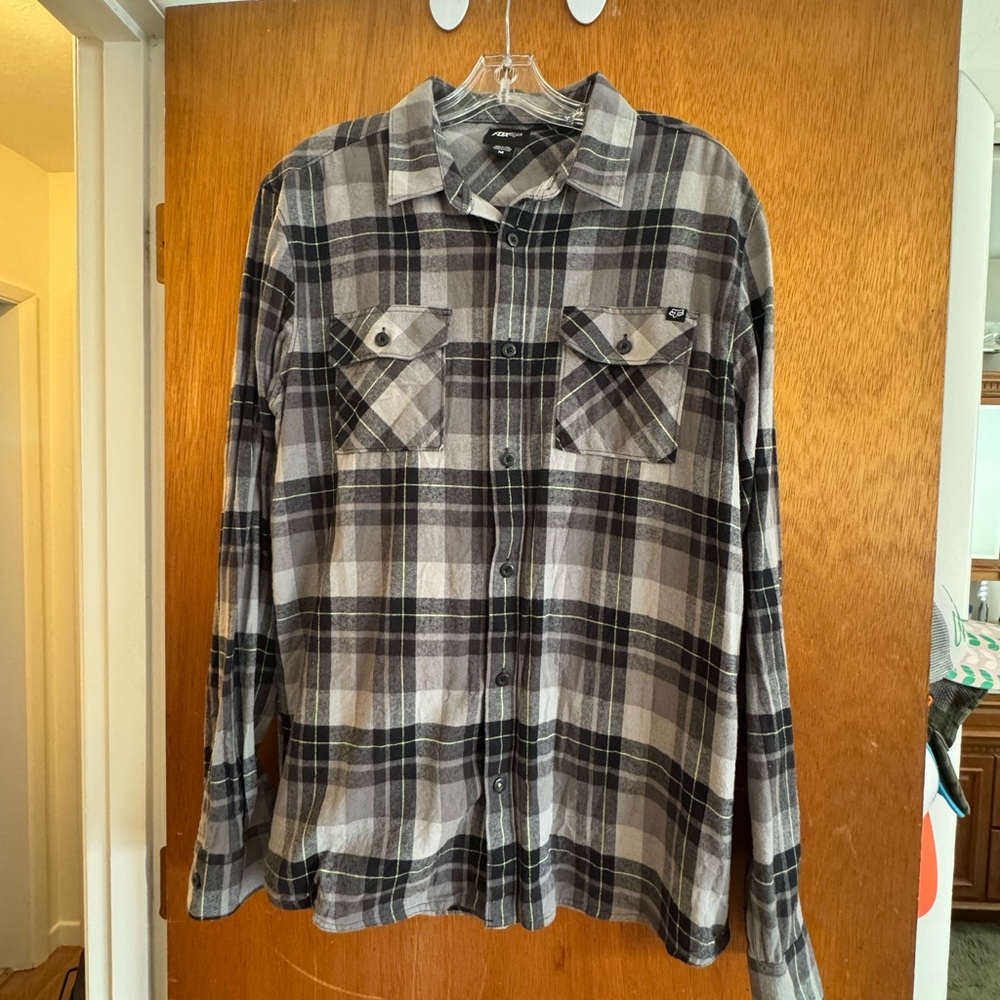 Fox Men's Gray Plaid Casual Button Down Shirt